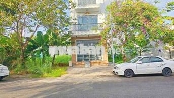Bán Nhà 1 Trệt 3 Lầu Mới Đẹp - Có Hẻm Kỹ Thuật Bên Hông 2M