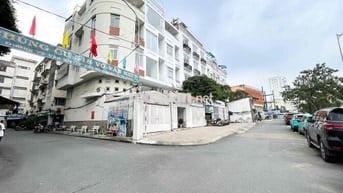 Mặt bằng đẹp tầng trệt  mở quán cafe có chỗ đậu xe