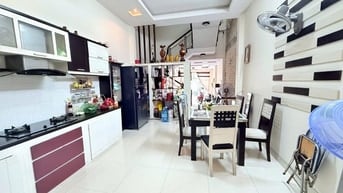 SIÊU NGON - HẺM NHỰA 6M 7C VÔ NHÀ - (4 x 22) SỔ VUÔNG VỨC - CHỈ 9.7 TỶ