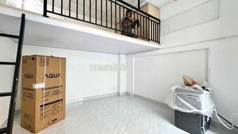 duplex gâc cao cửa sổ thoáng ngay Quốc Lộ 13