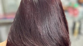 Tuyển nữ thợ phụ gội đầu, làm móng, uốn tóc nữ, tiệm tại Quận 10