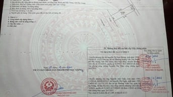 cắt lỗ mảnh phân lô đối diện ủy ban xã đồng sơn