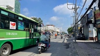 Cho thuê nhà măt tiền hà huy giáp tl q12 giá 12tr dt 200m
