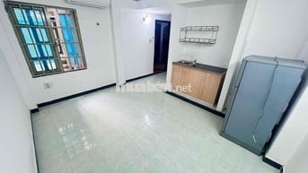 Phòng full nội thất ngay chợ Tân Hương - Văn Cao