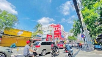 MẶT BẰNG CHO THUÊ 12X20M VỊ TRÍ ĐẮC ĐỊA NGAY LOTTTE MART Q7