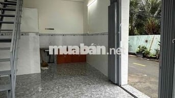 Nhà chính chủ 2 mặt tiền,vừa xây trong năm , 2 phòng ngủ , 32m2 ,