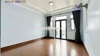 CHO THUÊ PHÒNG BAN CÔNG SẴN MÁY LẠNH - HÀ HUY GIÁP - Y Hình 100%