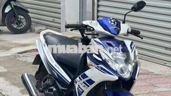Xe máy Yamaha Novo 5 màu trắng xanh