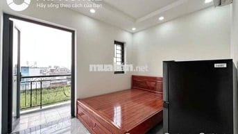 CHO THUÊ PHÒNG MỚI BANCOL TOÀ CÓ THANG MÁY FULL NỘI THẤT MỚI 100%