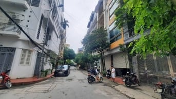 Ô tô tránh, Vỉa hè, Phân lô liền kề, 2 mặt thoáng, Kinh doanh