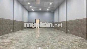 Nhà mặt tiền 6*30 trống suốt tiện kinh doanh