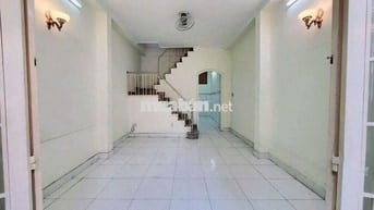 Cho thuê nhà Hxh Huỳnh Văn Bánh p13 Phú Nhuận
