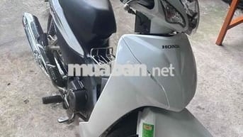 do như cầu mua xe mới em cần bán em nó