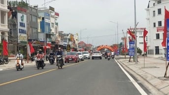 Bán đất tặng nhà mặt đường Máng Nước gần cồng chính Hoàng Huy An Đồng