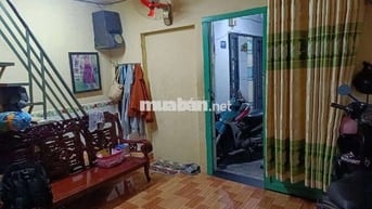 Bán gấp nhà cấp bốn 63m2, 4pn, giá 3,7 tỷ, đường Huỳnh Tấn Phát Quận 7