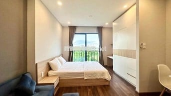 Căn Hộ Full Nội Thất Ban Công Gần Ngã Tư Hàng Xanh Ngay bùi Đình Tuý