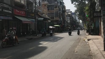 BÁN NHÀ KHU CƯ XÁ LỮ GIA P15 Q11, DT 4*16M NHÀ 2 LẦU, 13,5T