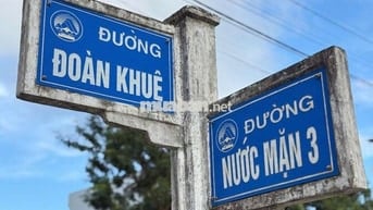 Bán gấp lô góc Nam Việt Á Đoàn Khuê - Nước Mặn 3, vị trí gần sông