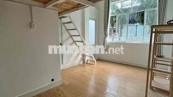 CHO THUÊ PHÒNG GÁC CÓ CỬA SỔ LỚN ĐI BỘ QUA ĐẠI HỌC KINH TẾ CHỈ 5 PHÚT