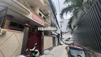 BÁN NHÀ CMT8 Q.10 - DT 38M² VUÔNG VỨC - TIỆN XÂY MỚI - CHỈ 4.6 TỶ TL