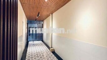 STUDIO BAN CÔNG GẦN ĐẠI HỌC KINH TẾ LUẬT