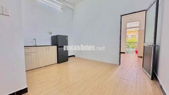 🔔1PN Tách Bếp Ban Công Full Nội Thất Rộng 40m2 Gần Ngã Tư Hàng Xanh