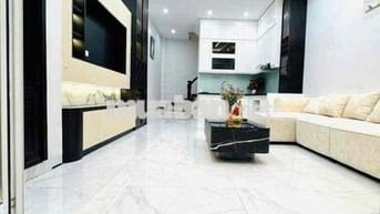 NGUYỄN ĐÌNH HOÀN-CẦU GIẤY-32m-5 TẦNG-MT 4M-8,4 TỶ.