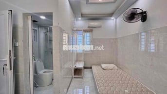 Trống Sẵn 1PN Tách Bếp Cửa Sổ  Máy Giặt Riêng Ngay Nhà Hát Hoà Bình