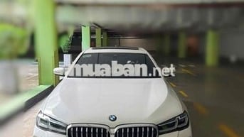 BMW 5 Series 520i M Sport - 37000 km