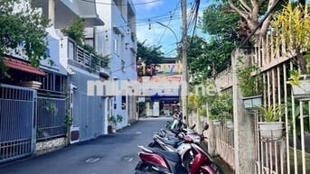 BÁN NHÀ 3 TẦNG SÁT CẠNH CAO ĐẲNG THƯƠNG MẠI