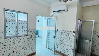Nguyên lầu sân thượng cho thuê ngã 4 Phú Nhuận