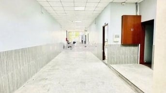 Mặt tiền 9m Hoàng Diệu – Nhà siêu đẹp, có thang máy, sân vườn rộng !!