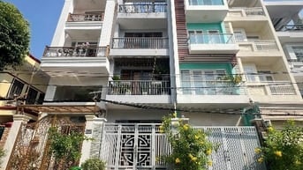 Bán nhà 3 lầu mặt tiền đường 49 P Tân Quy, Quận 7 