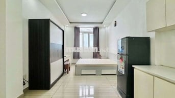 CĂN HỘ DỊCH VỤ CHỈ TÍNH ĐIỆN NƯỚC , THANG MÁY , NHÀ XE LỚN , MẶT TIỀN
