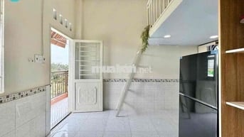 DUPLEX BAN CÔNG ĐẦY ĐỦ TIỆN NGHI GẦN CẦU BÌNH LỢI PHẠM VĂN ĐỒNG