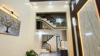 Bán nhà Bạch Đằng ngõ to cách Bờ Hồ 600m