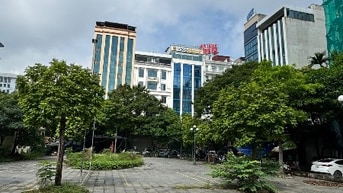 Toà Văn Phòng View Vườn Hoa Công Viên Phố Tôn Thất Thuyết - 300m2* 9 T