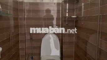 Nhà trệt xây kiên cố, có thêm mé sông rộng mát