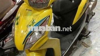 Vision màu vàng zin Fi xe biển số thành phố