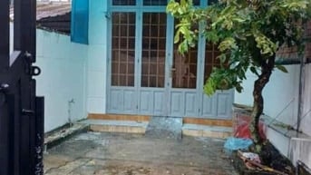 cần bán gấp miếng đất tăng căn nhà cấp 4 ở Bà Điểm - Hóc Môn giá 850tr