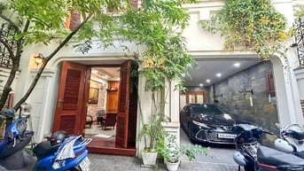 CHO THUÊ VILLA SÂN VƯỜN TRUNG TÂM QUẬN 3