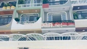 Nhà có thang máy tặng nội thất 4x20m 4 lầu 1 sẹc hương lộ 2