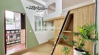 CĂN HỘ GÁC LỬNG BAN CÔNG NGAY SÂN BAY TÂN SƠN NHẤT