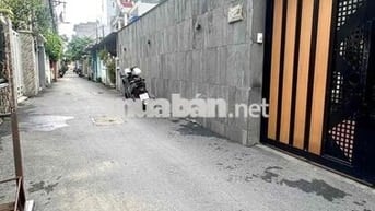 Nhà 3 tầng 3 mê kiệt otoo Nguyễn Tất Thành