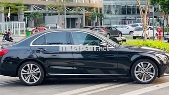 Mercedes C250 Exclusive, lăn bánh 2018