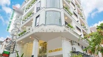 Mặt Tiền  Trần Quang Khải Gần nhà thờ Tân Định Quận 1