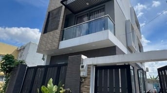 Bán nhà gần Phạm Văn Đồng hẻm ô tô 130m2 chỉ nhỉnh 8 tỷ