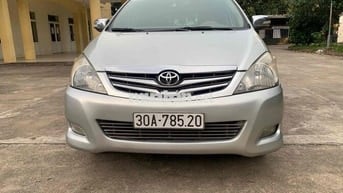Toyota Innova 2008 V - 15000 km
