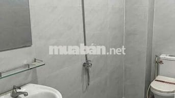 Cần tìm người share phòng trong nhà nguyên căn q12