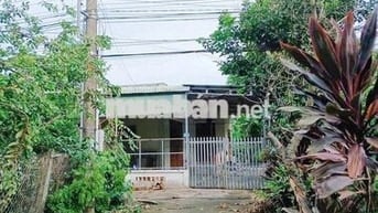 Bán đất có sẵn nhà cấp 4 ngay MT đường DH508, 620tr/588,6m2 (100mtc).